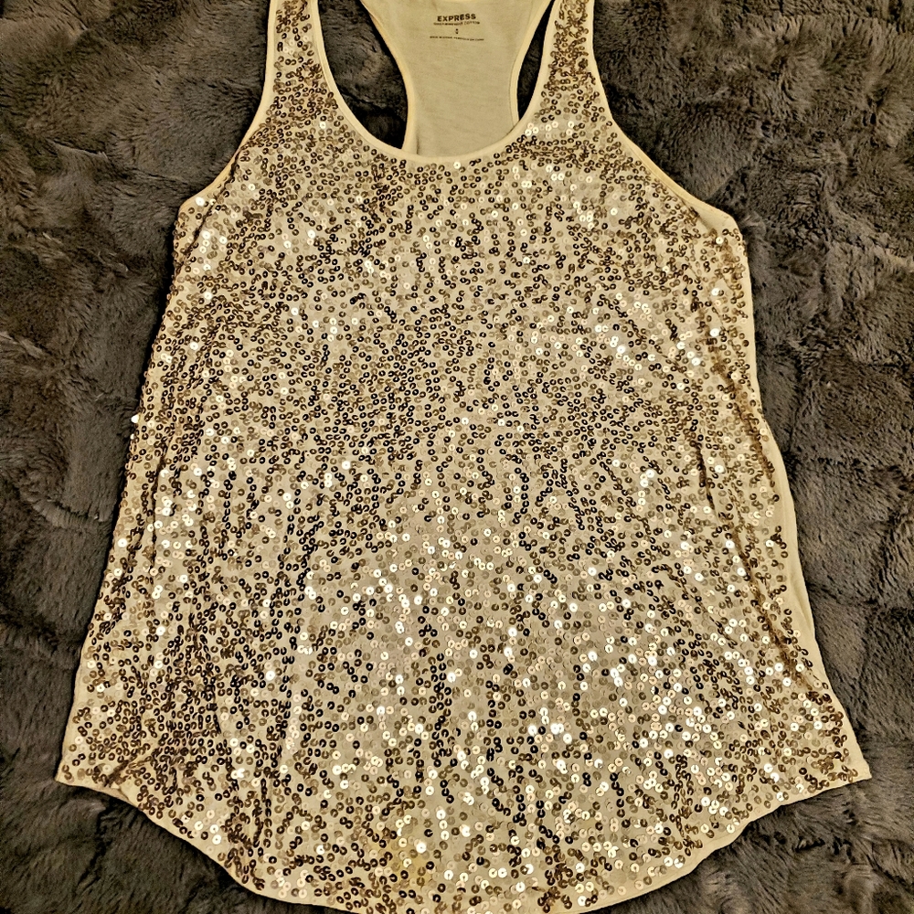 Womens tank size medium